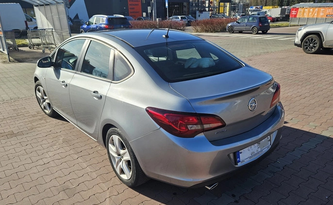 Opel Astra cena 37000 przebieg: 103000, rok produkcji 2014 z Jaworzno małe 29